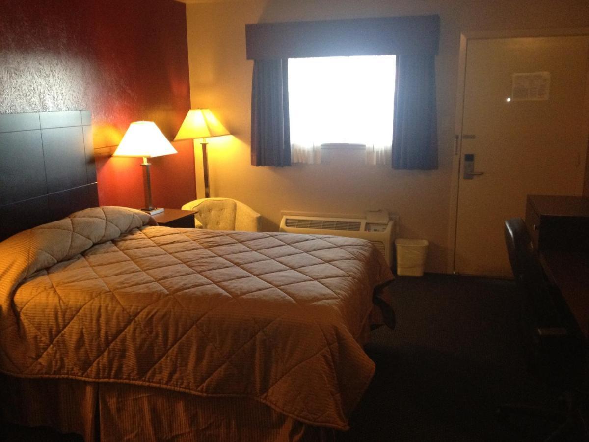 Colonial Inn Monahans Tx Экстерьер фото
